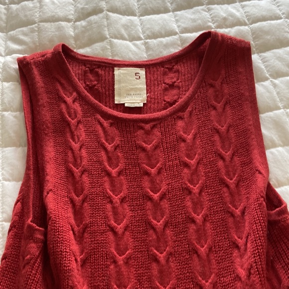 Anthropologie Far from Close brand red knit midi, sleeveless, great shape - Picture 6 of 6